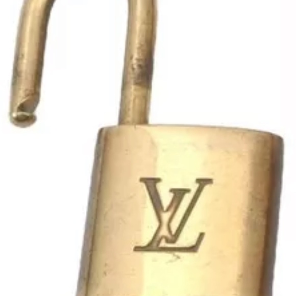 Louis Vuitton lock it - Picture 1 of 4